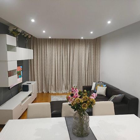 Adalberto Nascimento Luxury Aparta-Hostel At Colinas Do Cruzeiro Odivelas  Exterior photo
